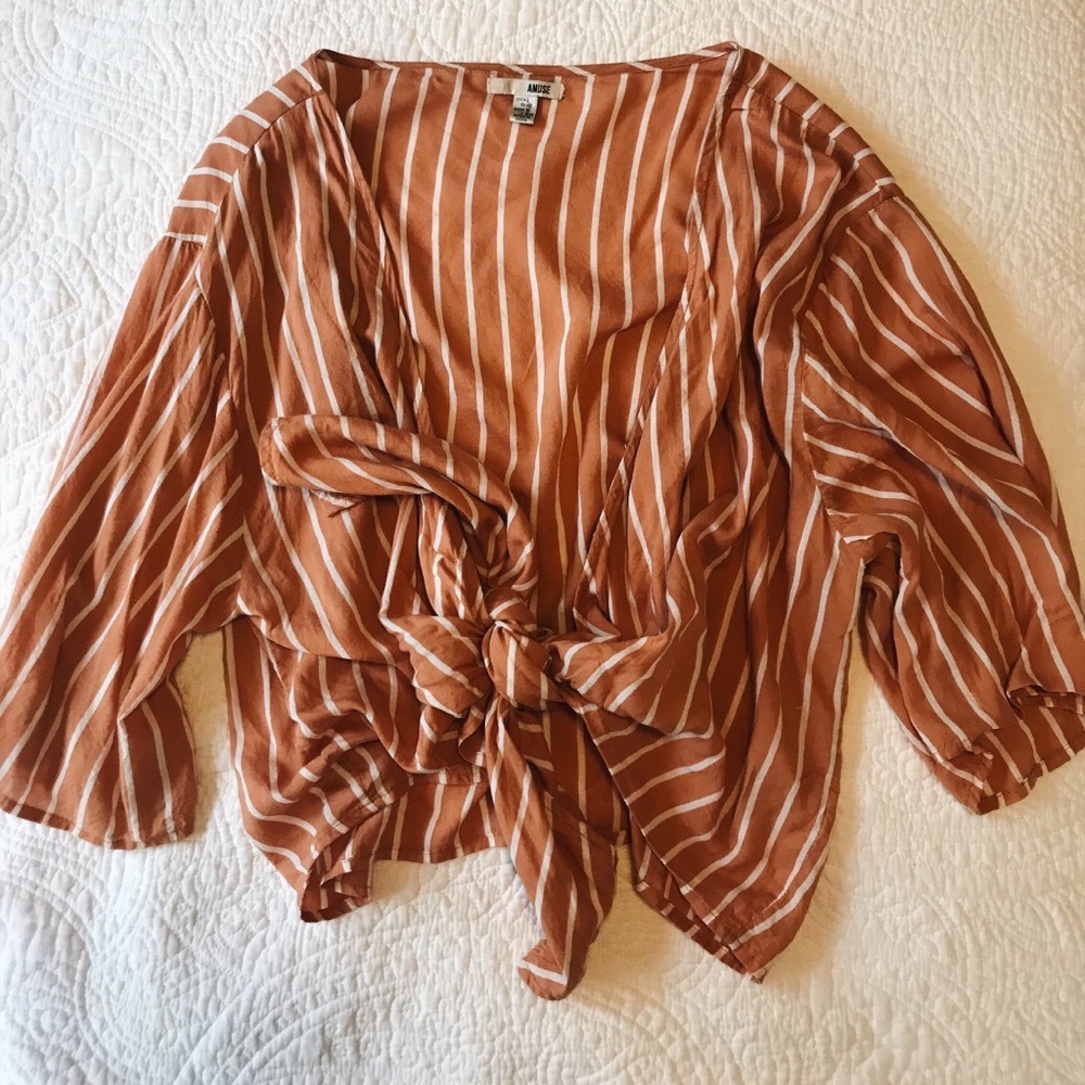 AMUSE SOCIETY WRAP TOP